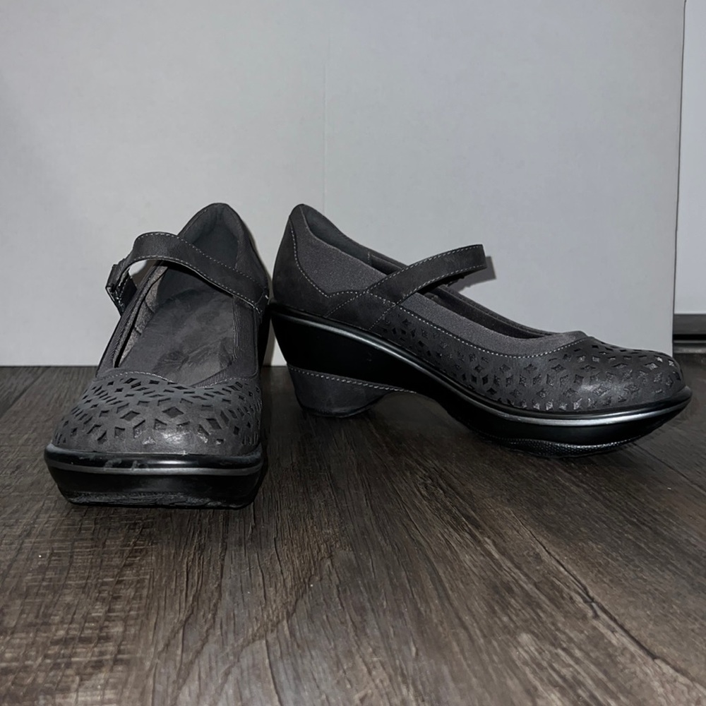 Like New JBU by Jambi Women’s Alicante Pump, Size 7.5M